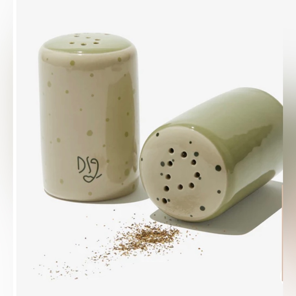 NWT Darling Spring Salt & Pepper Shakers
